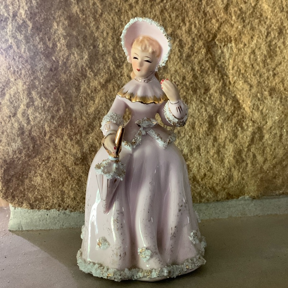Lefton Southern Belle Lady Figurine Umbrella Pink marked Geo Z Lefton KW1569
